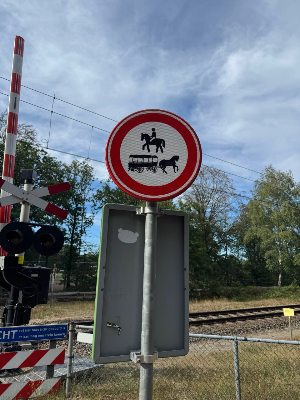 Een ruiter, een menner en een ontbrekende geleider